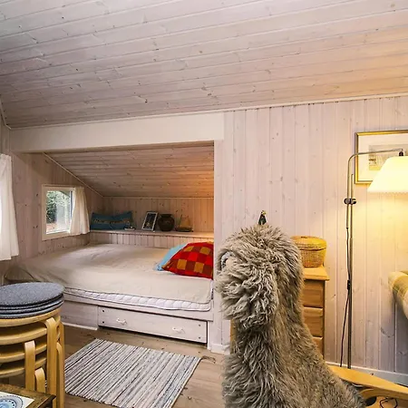 7 Person In R Rvig * Rørvig
