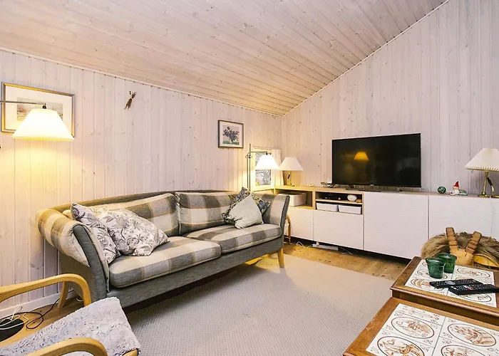 Cozy Retreat In Haven-by Traum *
